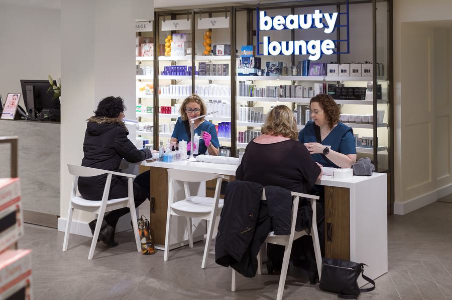 CH beauty lounge L