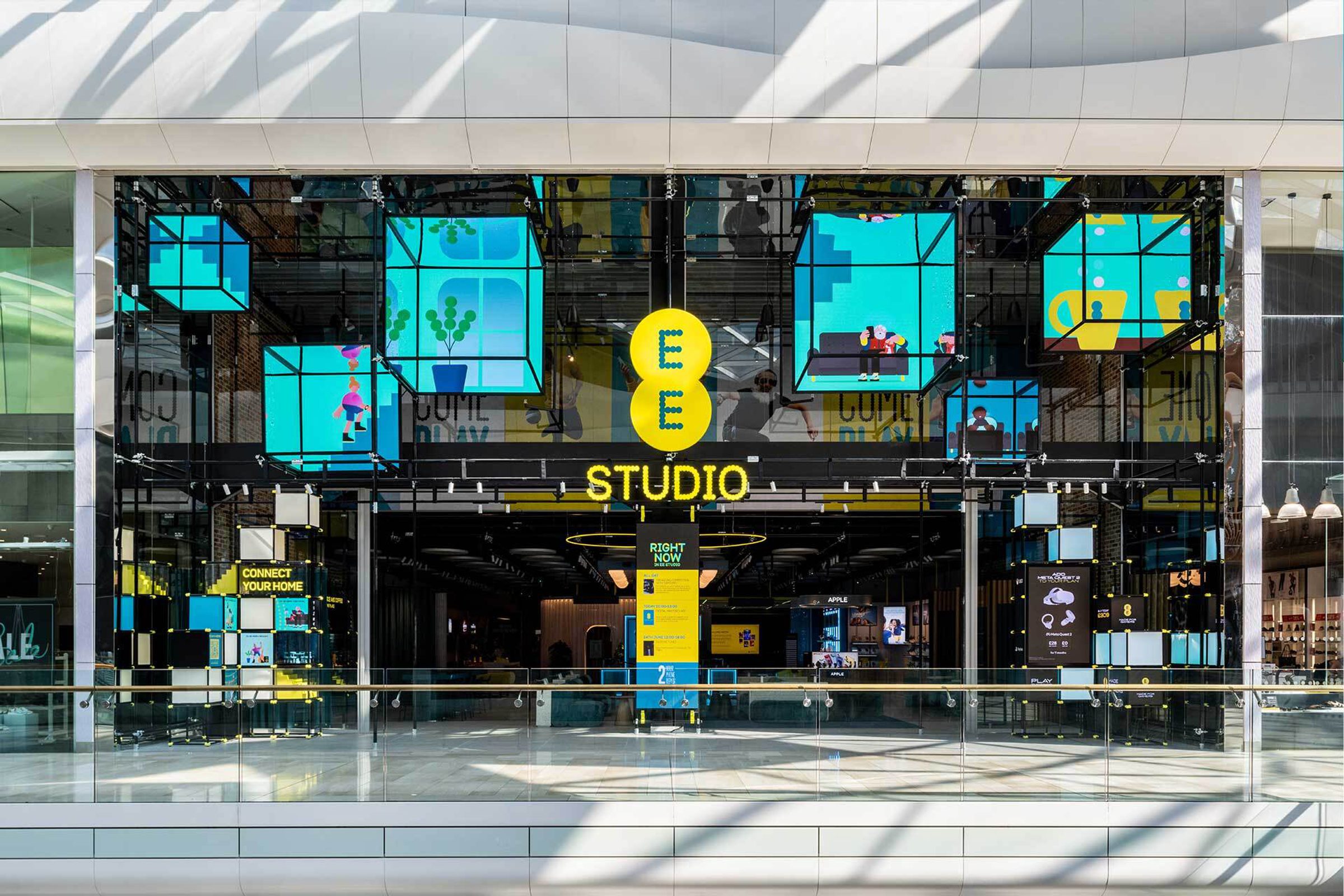 Ee Uniform In Store EE new Store Design EE new concept Westfield | Dalziel & Pow