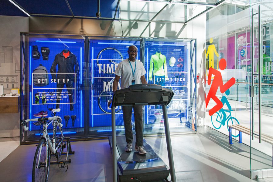 O2 Store Design, London & Manchester | Retail Design | Dalziel & Pow