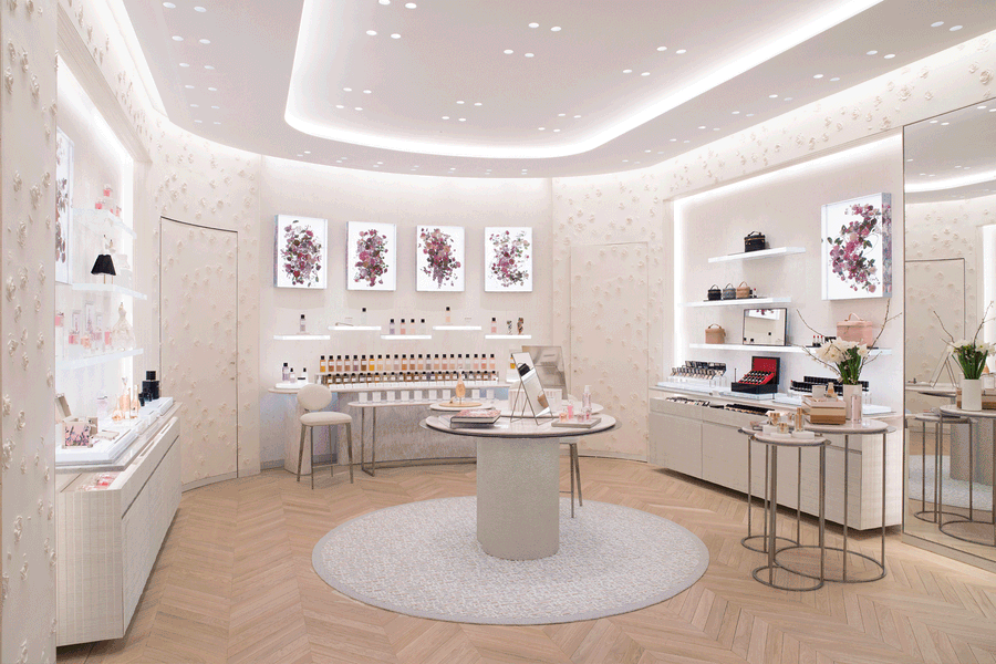 Dior store voguebus photographer month 22 story inline 1