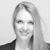 Laura lutz headshot