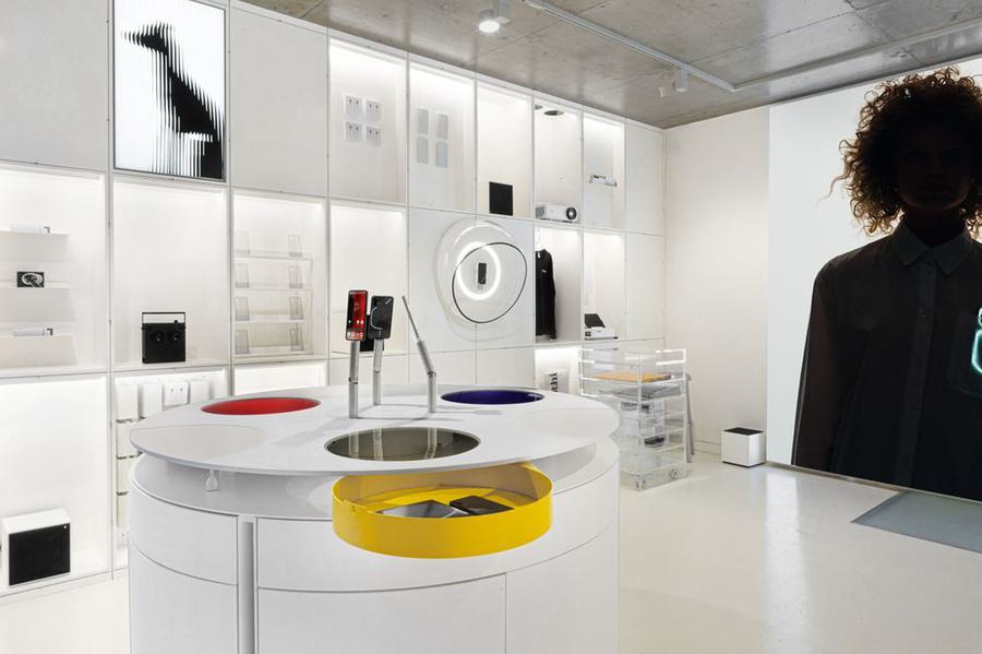 Https hypebeast com image 2022 12 nothing technology new store opening in soho london 1