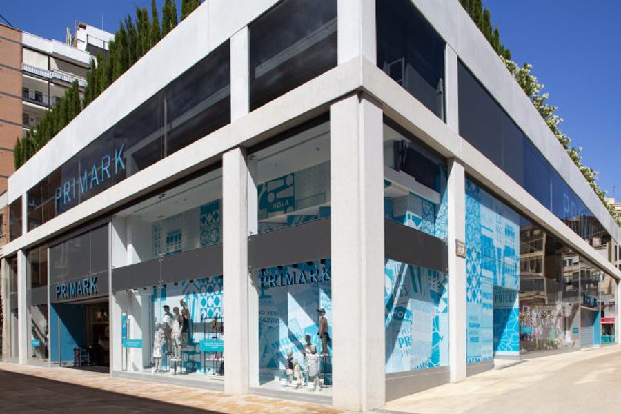 Our bespoke graphics debut at Primark Valencia | News | Dalziel & Pow