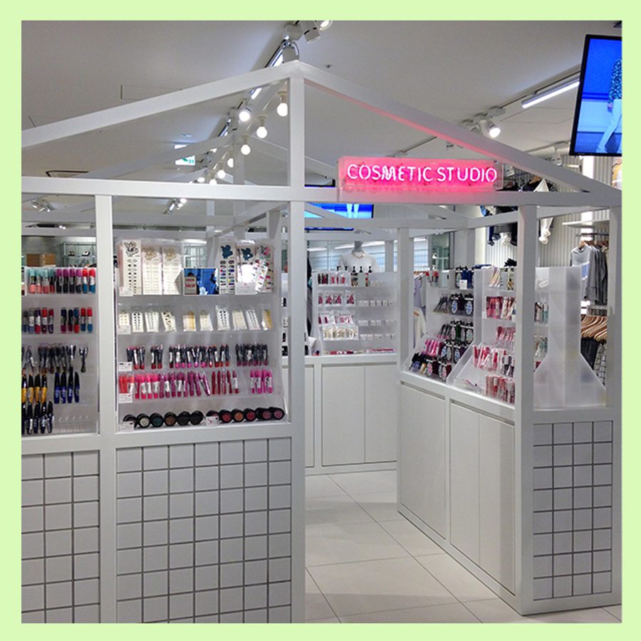 Stores we love 640x640 border green