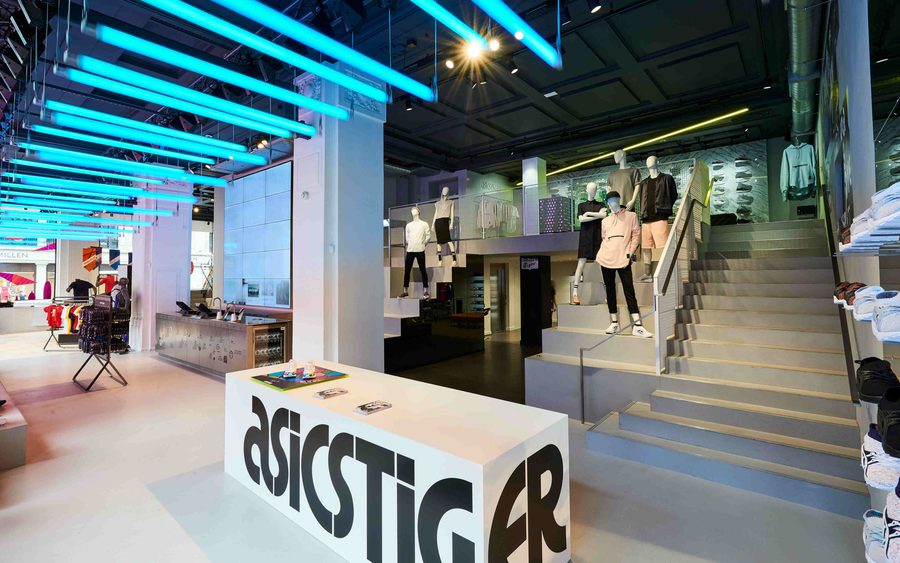 Stores love asics 02