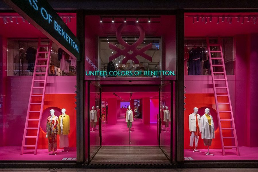 Pink beneton store